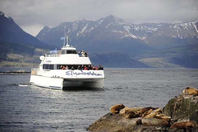 Beagle Channel Navigation - Sea Lions Island - Les Eclaireurs Lighthouse (built in 1929): the landmark stop