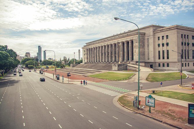 Buenos Aires Bike Tour: North Districts, Recoleta and Palermo - Barrio Parque to Palermo: mansions, grassy parks, and the ride to Palermo Woods