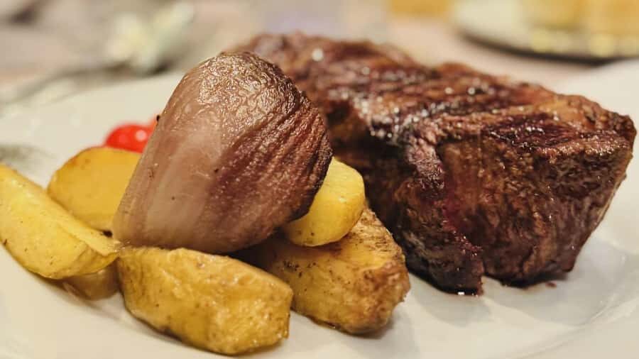 Buenos Aires: Cafe Los Angelitos Tango Show, Optional Dinner - What you’ll eat and drink on the optional 3-course dinner