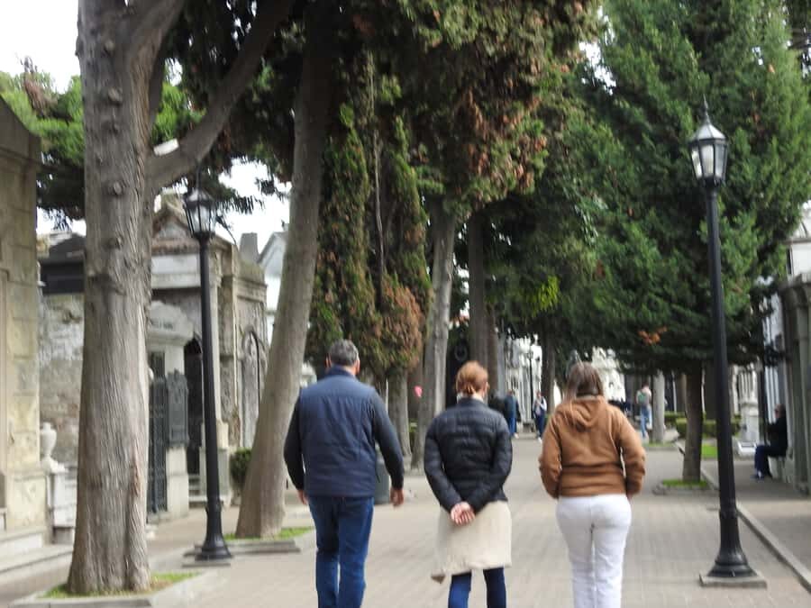 Buenos Aires: City Highlights Guided Tour with Transfer - How Much You Get for $38: Value Tips and What to Skip
