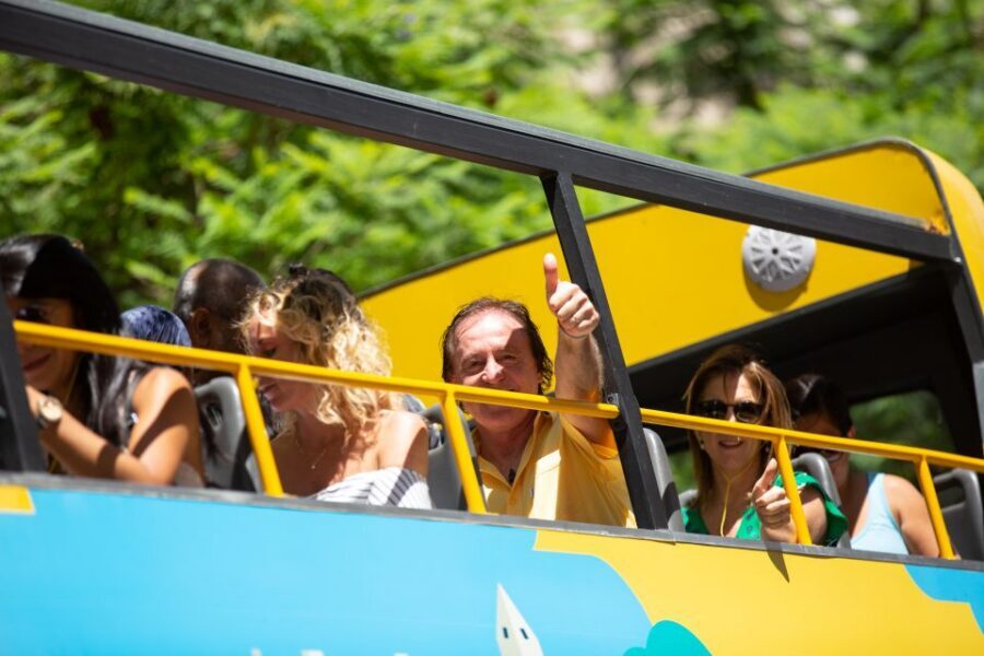 Buenos Aires Hop-On Hop-Off Bus and Exclusive Benefits - Plaza de Mayo and the Obelisk: Buenos Aires City-Core Views