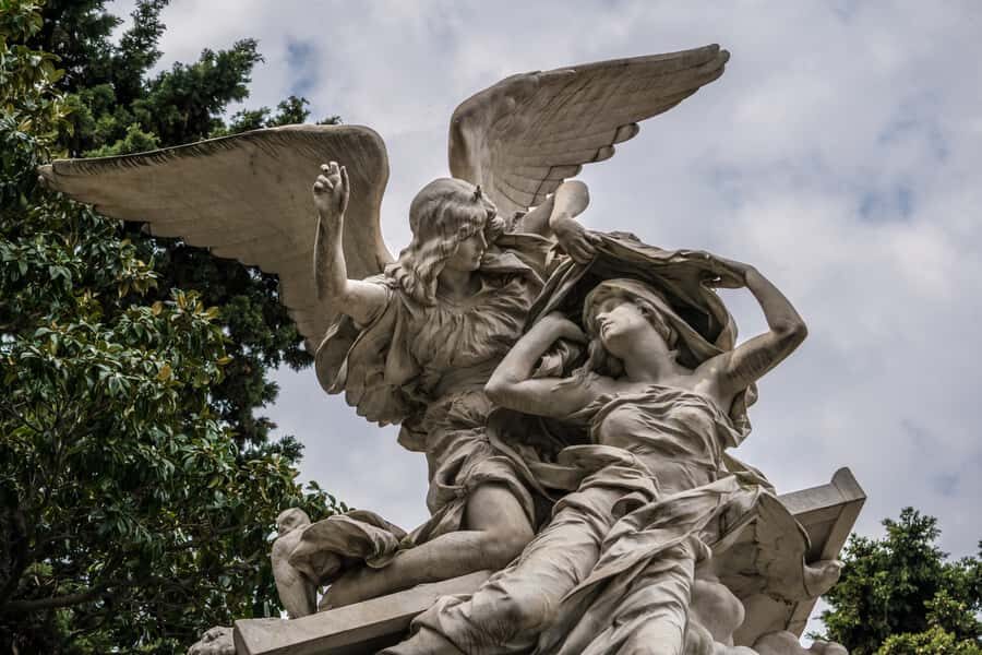 Buenos Aires: La Recoleta Cemetery Guided Tour in English - Getting there fast: Junín 1760 and the ticket you must buy