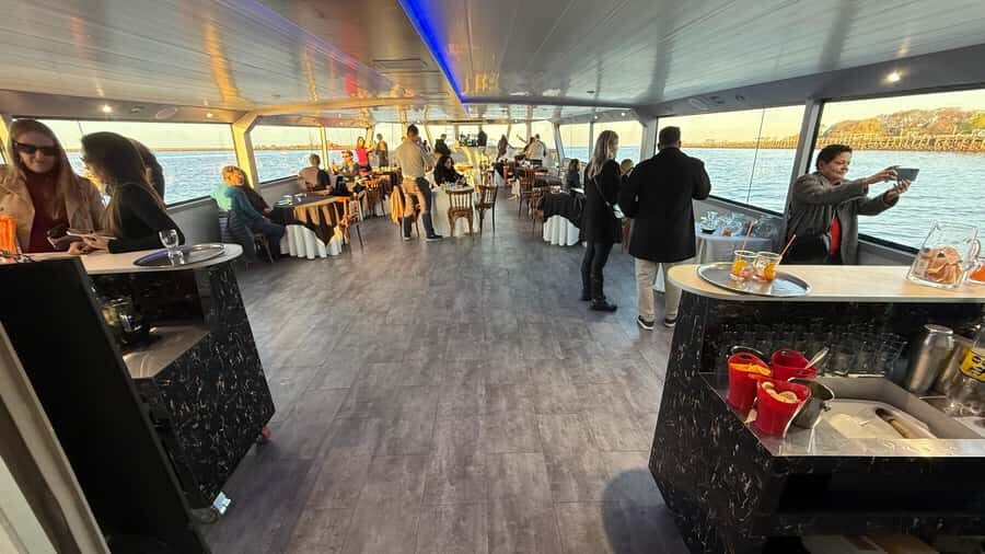 Buenos Aires: Puerto Madero Sunset Cruise with Open Bar - Seating, Crowds, and How to Choose Your Spot