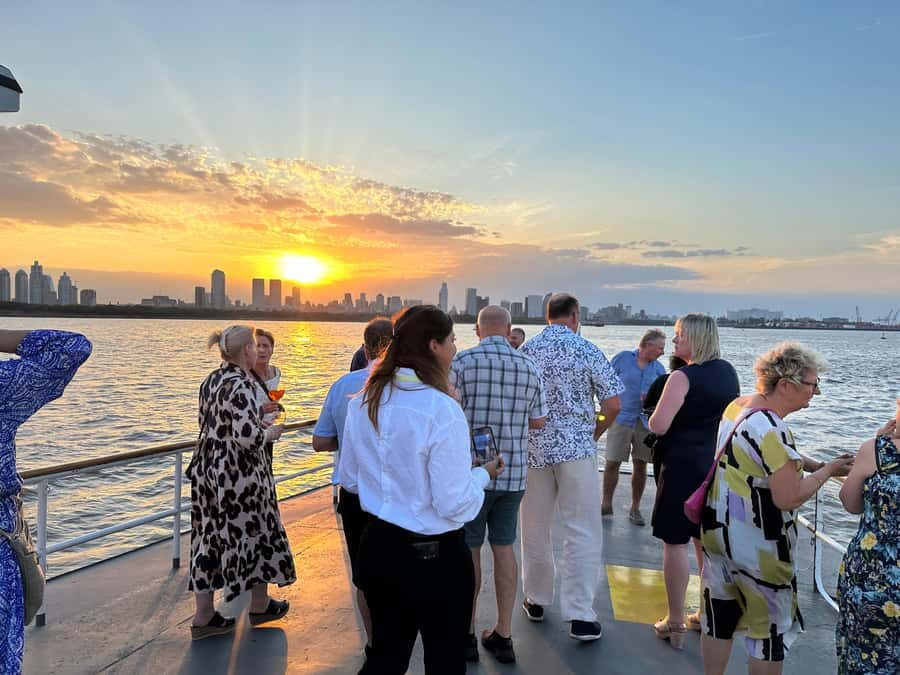 Buenos Aires: Puerto Madero Sunset Cruise with Open Bar - Sunset Timing and Weather: The Reality Check You Should Plan For