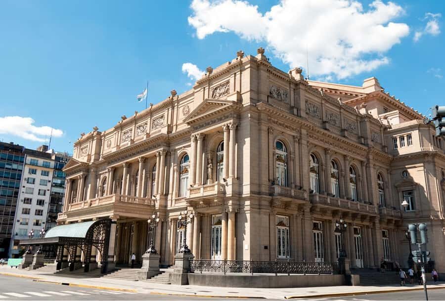 Buenos Aires: Recoleta and Retiro Tip Based Walking Tour - Palacio San Martín and Palacio Paz: opulence you can spot without being an architect