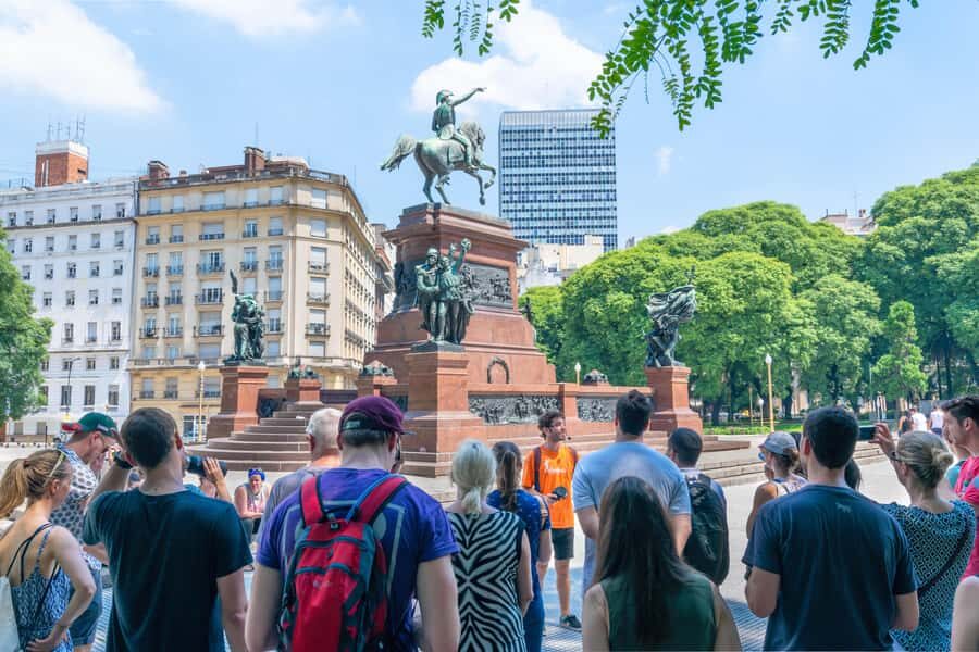 Buenos Aires: Recoleta and Retiro Tip Based Walking Tour - Crossing Av. 9 de Julio to Plaza San Martín: big-city drama, then park calm