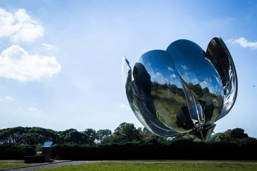 Buenos Aires: Small Group City Highlights Tour - From Floralis Generica to Palermo: Modern Buenos Aires in the First Stretch