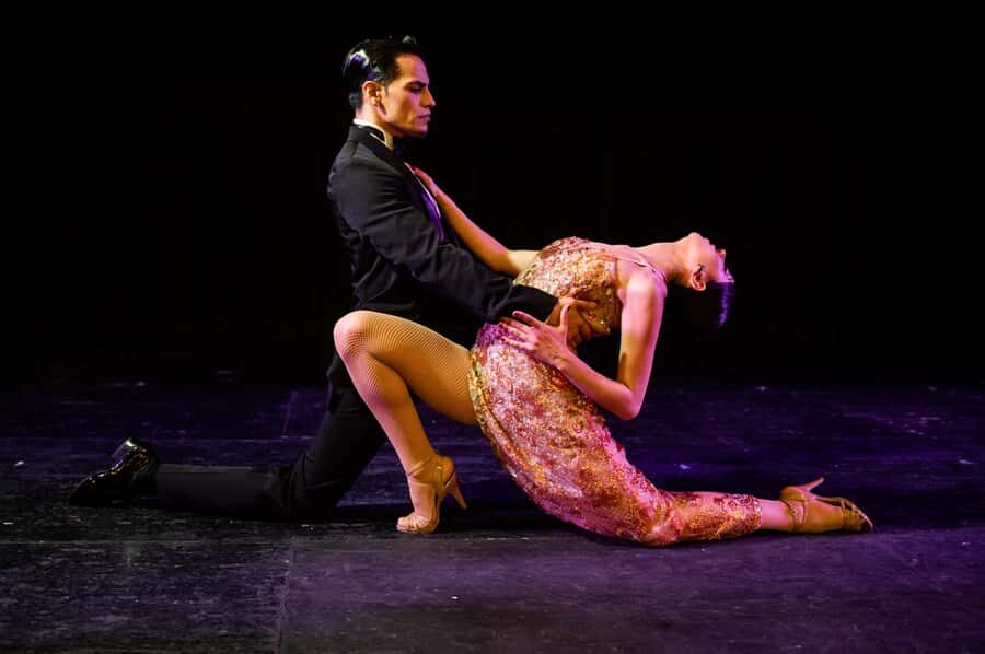 Buenos Aires: Tango Show at Tango Porteño & Optional Dinner - Dinner experience: 3 courses and unlimited beer, wine, soft drinks