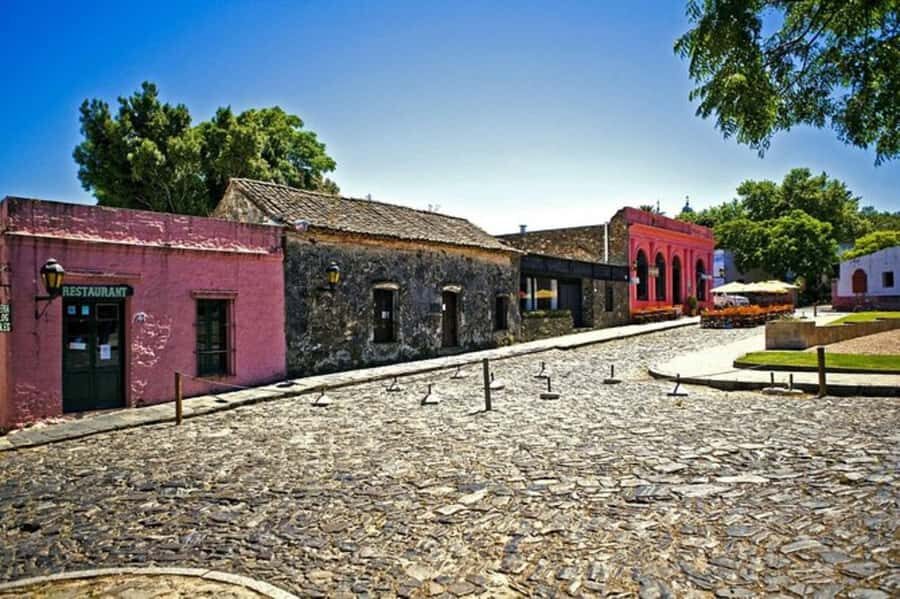 Colonia del Sacramento: Small-Group Day Trip - The scheduled free time: how to use it without losing the group
