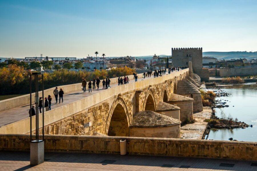 Córdoba: City Sightseeing Hop-On Hop-Off Bus Tour - Getting the most from audio: headphones, language options, and timing quirks