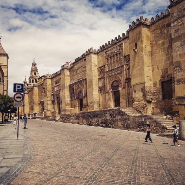 Córdoba Daily Highlights Bike Tour - Should you book this Córdoba bike tour?