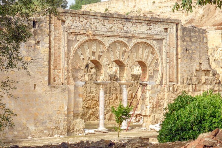 Córdoba: Guided Tour of Azahara Medina - Visitor center setup: the film that helps you read the ruins