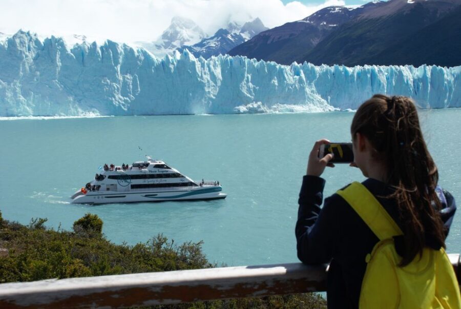 El Calafate: Glaciers Gourmet Experience - Full Day Cruise - Onboard Lunch: Gourmet Comfort While Ice Keeps Moving