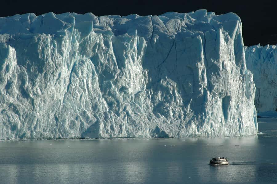 El Calafate: Perito Moreno Glacier & Optional Boat Cruise - Food on Site and What to Pack: Don’t Get Caught Cold and Hungry