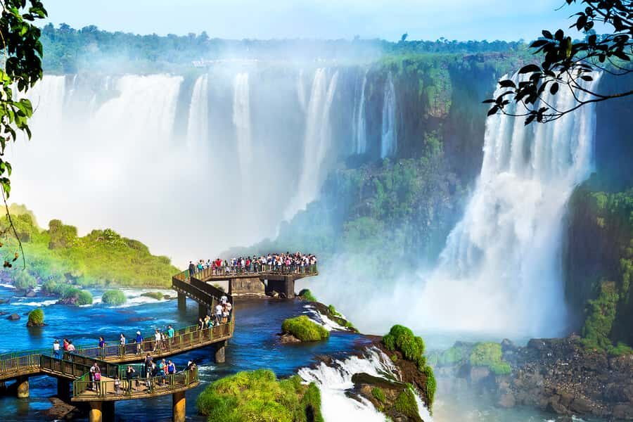 Explore Iguazu Falls in Brazil: An Unforgettable Experience - The 1,200-meter walkway loop: the best way to pace yourself