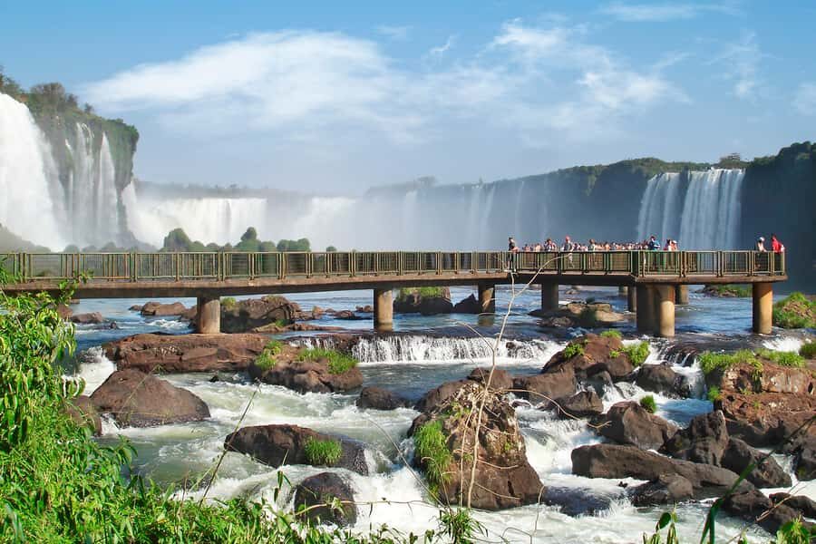 Explore Iguazu Falls in Brazil: An Unforgettable Experience - Park comfort at the end: food, bathrooms, and a breather
