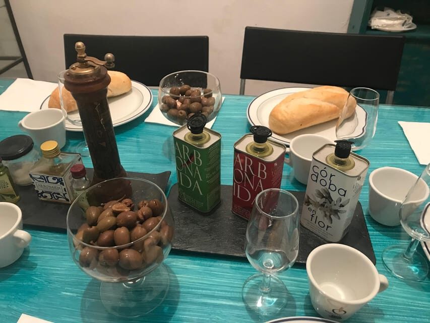 Extra Virgin Olive oil tasting - Key highlights worth centering your plans