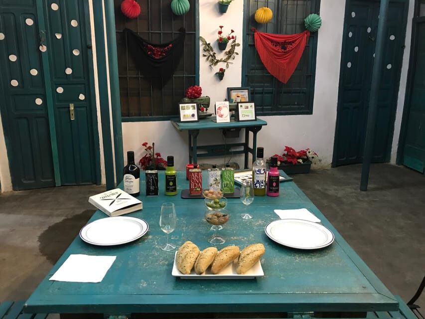 Extra Virgin Olive oil tasting - Why Córdoba olive oil tasting is more useful than a souvenir shop