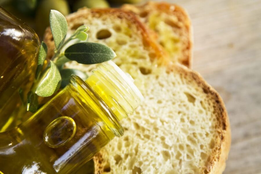 Extra Virgin Olive oil tasting - Who this olive oil tasting is for (and who should skip it)