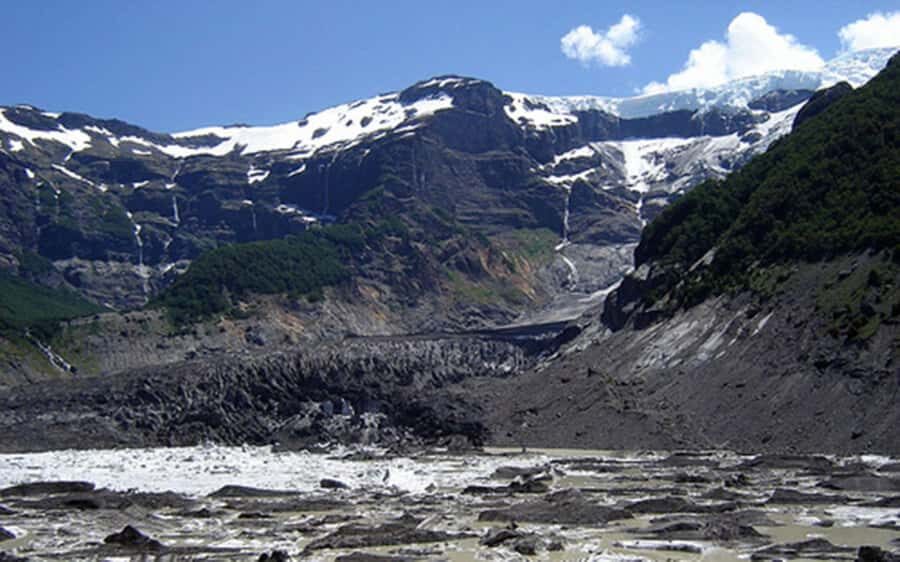 From Bariloche: Cerro Tronador Full-Day Tour - Vuriloches Valley and the shady forest: a temperature shift you can feel