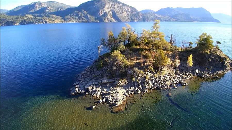 From Bariloche: San Martin de los Andes and 7 Lakes Circuit - Seven Lakes Route: Nahuel Huapi as the Scale-Shifter