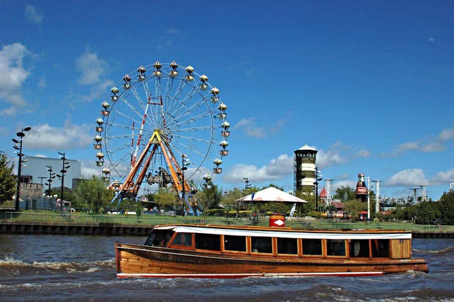 From Buenos Aires: Classic Tigre Delta Tour - Puerto Fruitas and Victorica Avenue for local color