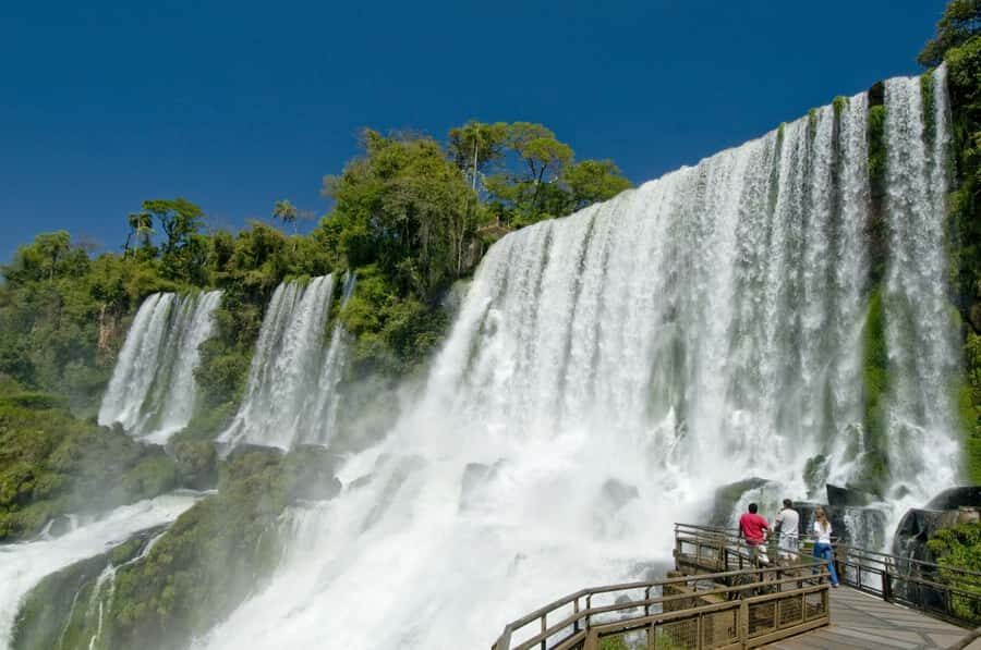 From Foz do Iguaçu: Argentinean Falls Tour with Pickup - Entering the park: how the Upper and Lower Circuits work
