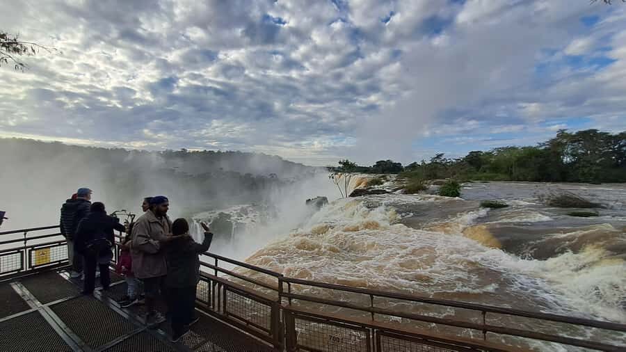 From Foz do Iguaçu: Iguazú Falls Boat Ride Argentina - English, Portuguese, Spanish: your guide’s job is to make it make sense