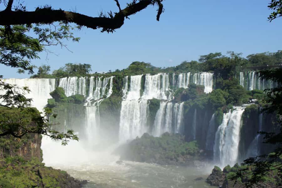 From Foz do Iguaçu: Tour to Argentinian Falls - The 8-hour rhythm: pickup, park time, and a 7 km walking day