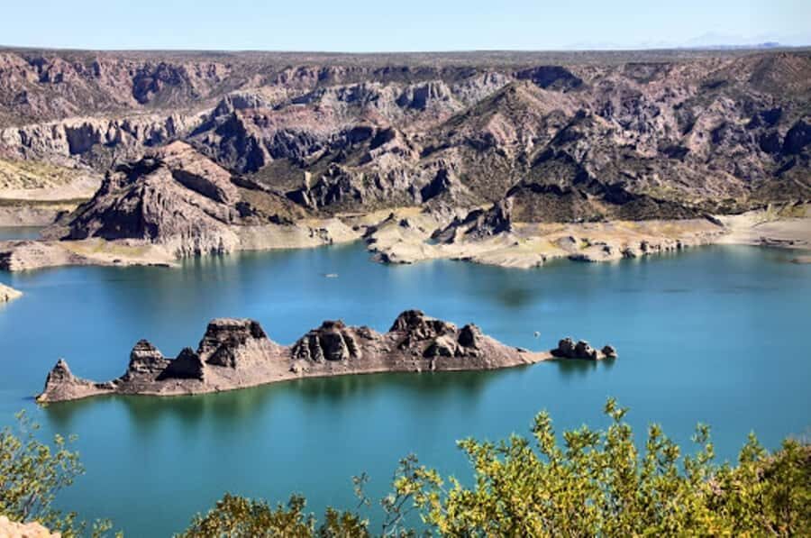 From Mendoza: San Rafael Sightseeing and Atuel Canyon Tour - Valle Grande Dam Riverside Base: Where the Atuel Canyon Views Start
