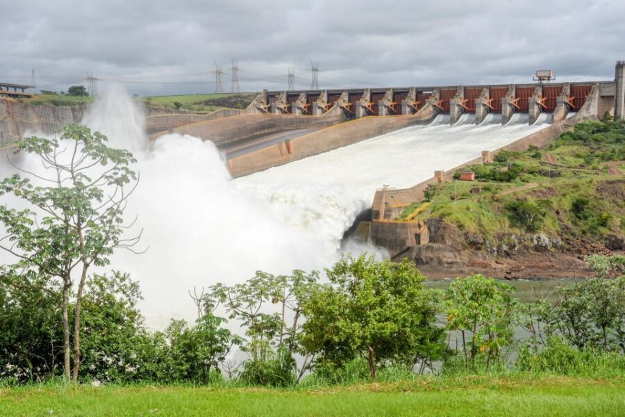 From Puerto Iguazu: Itaipu Dam Tour with Entrance Ticket - Spillway Views and Itaipu Lake: How to Get Better Photos
