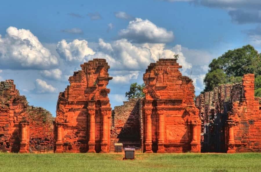 From Puerto Iguazu: San Ignacio Ruins and Wanda Mines Tour - Leaving Puerto Iguazú: early pickup and a long shared day