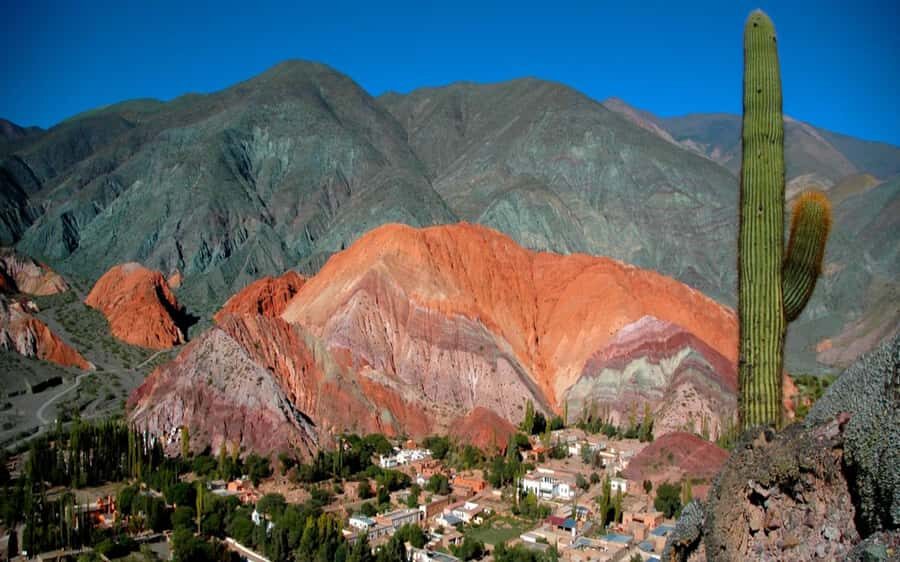 From Salta: Quebrada de Humahuaca, Purmamarca and Tilcara - Huacalera and the Tropic of Capricorn sundial: a tiny stop with meaning