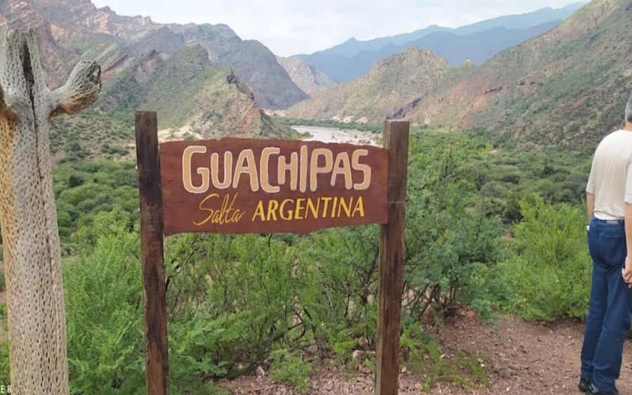 From Salta:Cafayate and the imposing Quebrada de las Conchas - Devil’s Throat and El Anfiteatro: the best places to slow down (briefly)
