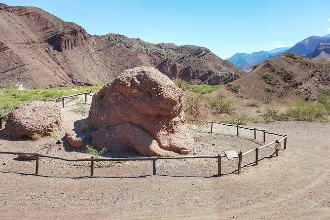 Full-Day Tour Cafayate Calchaqui Valleys with Wine - Cafayate Town Time: Lunch, Shopping, and a Market Stop