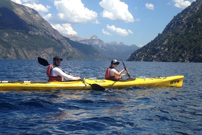 Half a day of kayaking on the Nahuel Huapi lake in private service - Safety talk and paddling technique that actually make sense