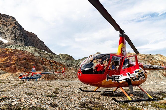 Helicopter Overflight - Landing in the Cordillera - A30 - Glaciers and Lagoons From Above: Why the Colors Look Different