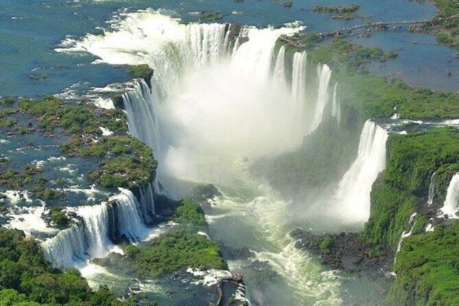 Iguazú Falls Private Full Day Tour - Lower Circuit: close-up power along jungle walkways
