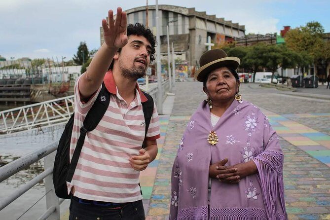 La Boca, a collective creation: Port, immigrants, arts and football - Leaving the postcard zone: immigrant origins and non-tourist streets