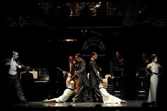 La Ventana Tango Show & Dinner with Optional Classic Bus Ride - What you really get for $55: a structured tango evening