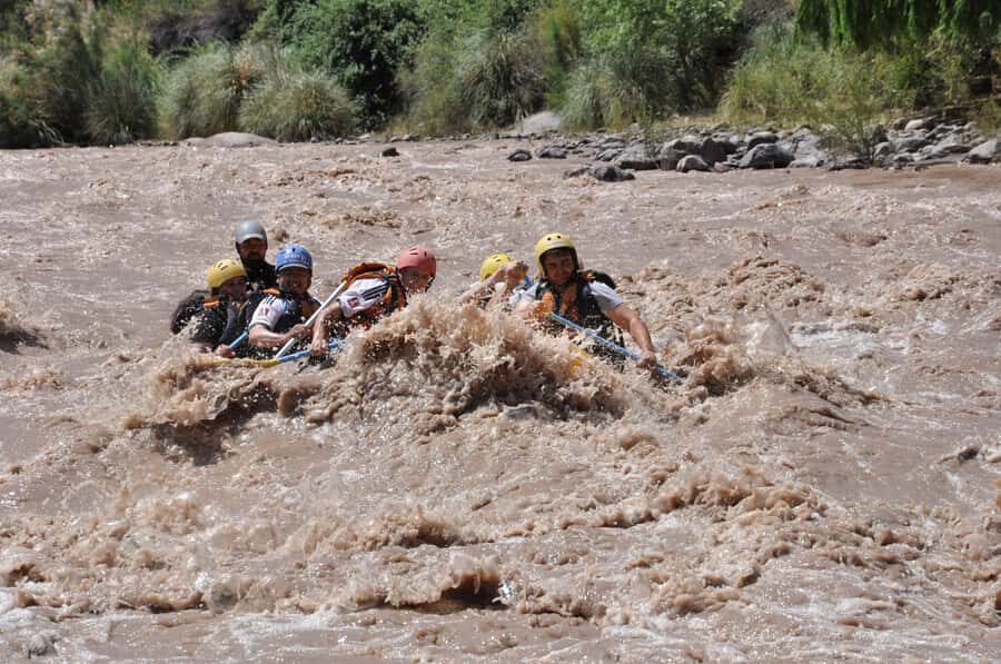 Mendoza: 12-KM River Rafting Tour in the Andes - After the Rapids: Shower Time, Food Choices, and the Waiting Game