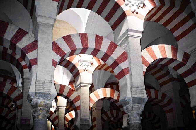 Mosque of Cordoba History Tour in English Tickets included - Meet near Fuente de Santa María, then end inside the monument