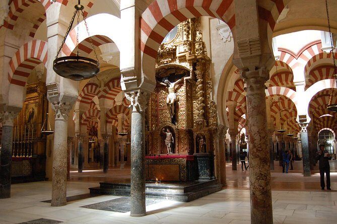 Mosque of Cordoba History Tour in English Tickets included - Price and logistics: why this package tends to be worth it