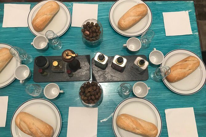 Olive Oil tasting breakfast & Tour in Cordoba - First Tastings: Three Olive Varieties and the Quick Lesson in Contrast