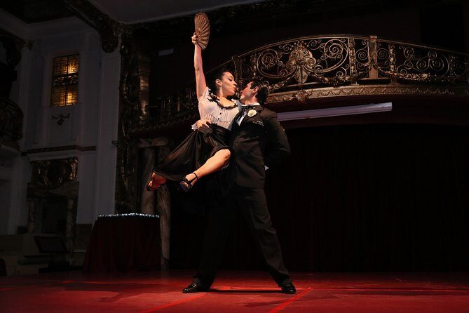 Palacio Tango: Tango Show at the Piazzolla Theater - Tipping pressure and drink pricing: how to stay in control