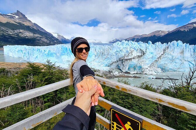 Perito Moreno Glacier Experience with Boat Navigation !! - Hotel pickup and a practical 7-hour time window