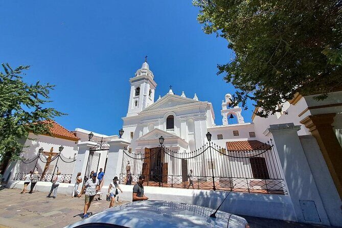 Private City Tour in Car of Buenos Aires with a Local Guide - What You’ll Likely Get From the Guide (Beyond the Stops)