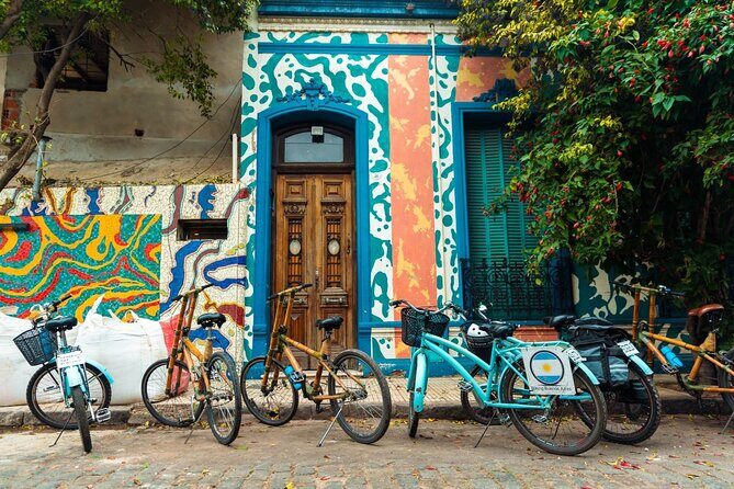 Private Off the Beaten Path: Hidden Urban Art Bike Tour - Meeting in San Telmo, then getting into the rhythm