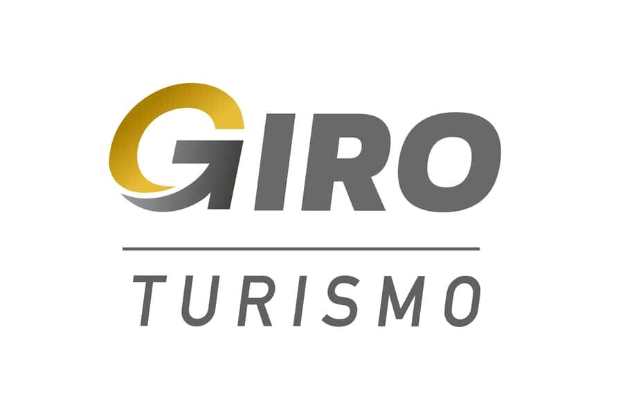 Private - Punta del Este City Tour for Cruisers - Calle Marina strolls and Plaza Rodríguez craft browsing