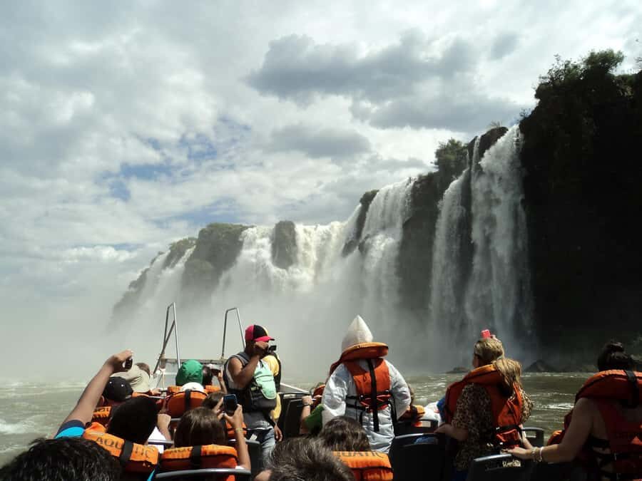 Puerto Iguazu: Argentine Falls & Great Adventure Boat - Great Adventure boat: the part you remember